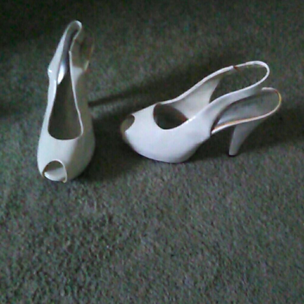 Women's shoes